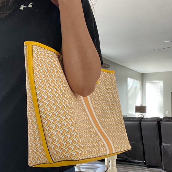 New 💝 Tory Burch large tote - Picture 3 of 9